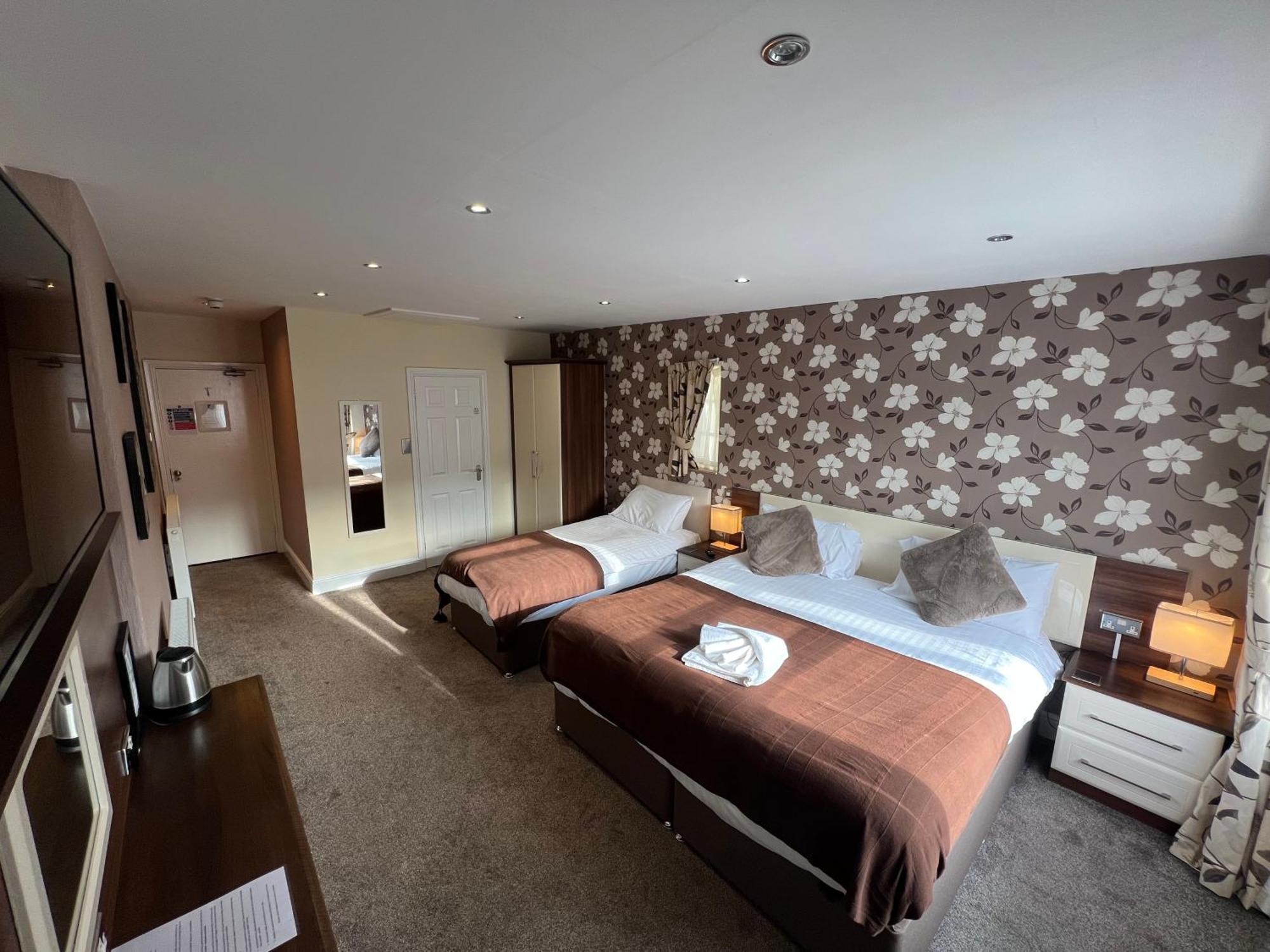 Lauriston & Lawton Court Hotel ลันดิดโน ภายนอก รูปภาพ