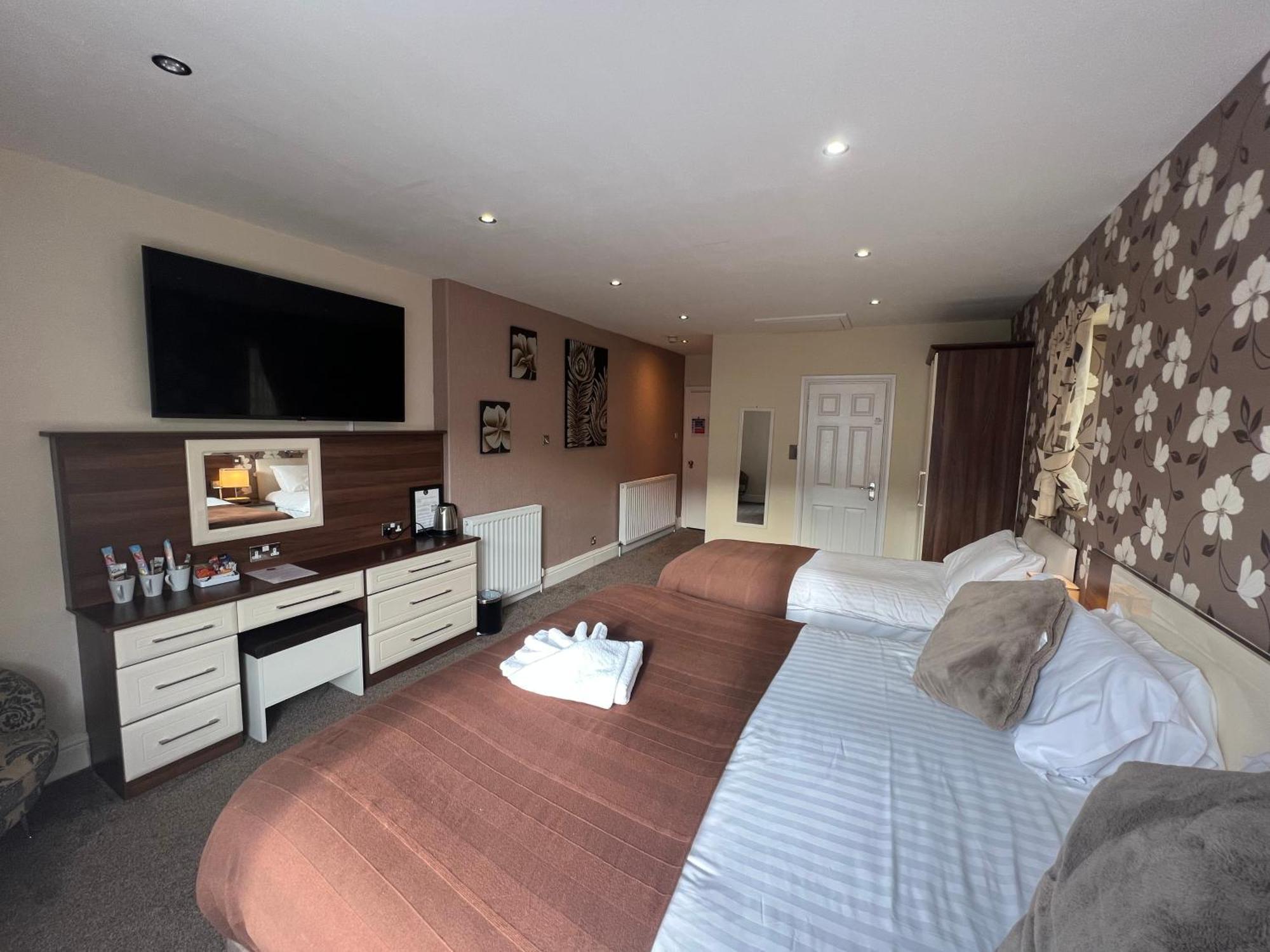 Lauriston & Lawton Court Hotel ลันดิดโน ภายนอก รูปภาพ
