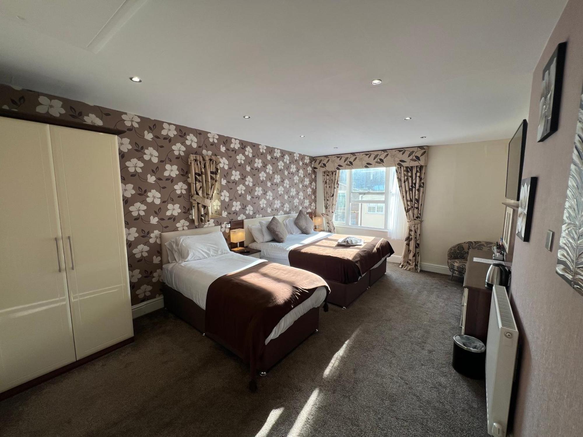 Lauriston & Lawton Court Hotel ลันดิดโน ภายนอก รูปภาพ